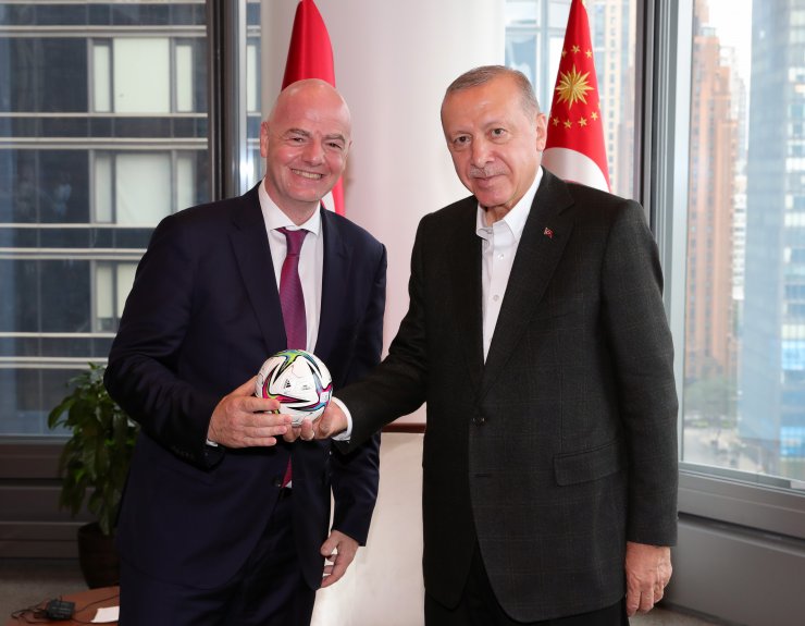Cumhurbaşkanı Erdoğan, FIFA Başkanı’nı kabul etti