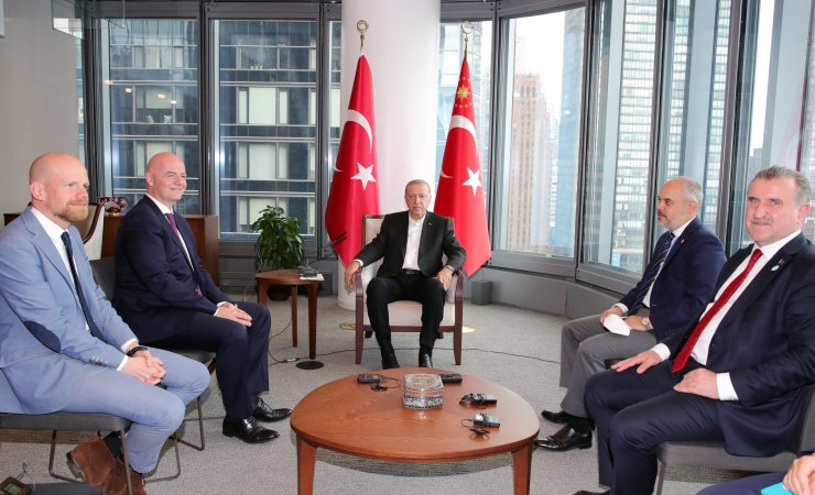 Cumhurbaşkanı Erdoğan, FIFA Başkanı’nı kabul etti