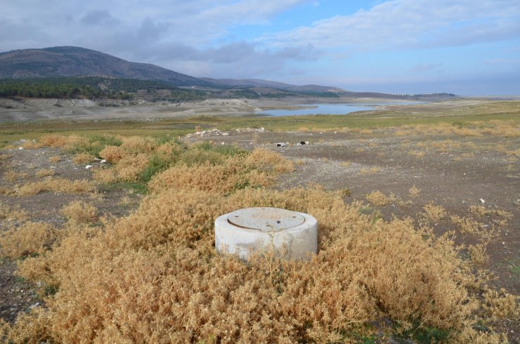 Kanalizasyon suları, baraj göletine akıyor