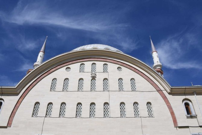 Konya Büyükşehir Belediyesi camilere kuş evleri yerleştirdi