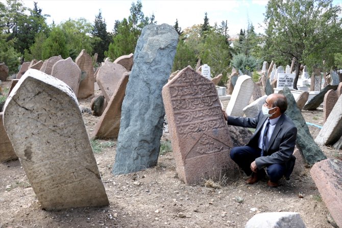 Türk mezar taşları, kentleşme kültürünün aşamalarını yansıtıyor