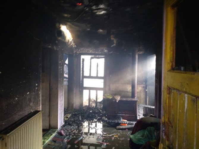 Beyşehir'de ev yangını