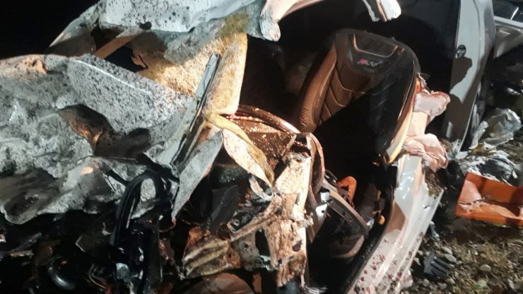 Gaziantep'te otomobil ile tanker çarpıştı: 1 ölü, 2 yaralı