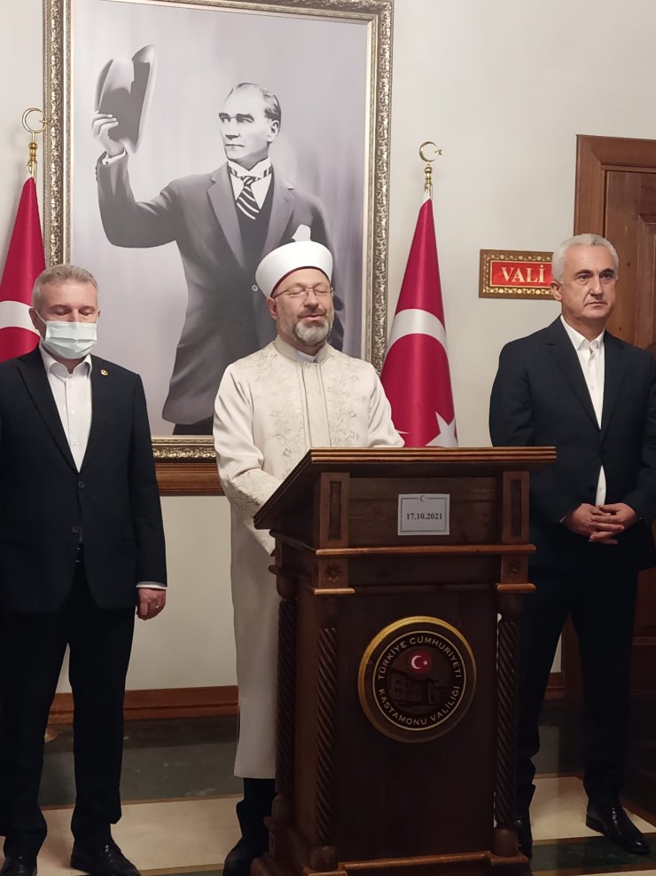 Diyanet İşleri Başkanı Erbaş, Kastamonu'da Mevlid Kandili programına katıldı