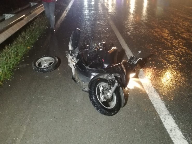 Otomobilin çarptığı motosiklet sürücüsü yaşamını yitirdi 