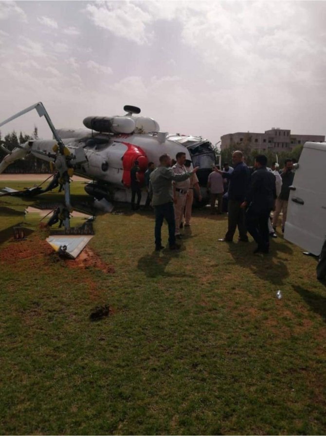 Libya’da nakit para taşıyan helikopter iniş sırasında düştü