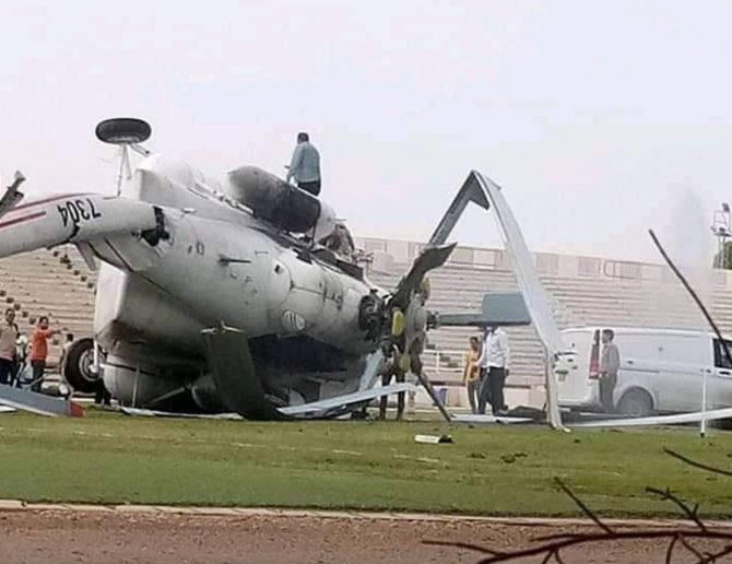 Libya’da nakit para taşıyan helikopter iniş sırasında düştü
