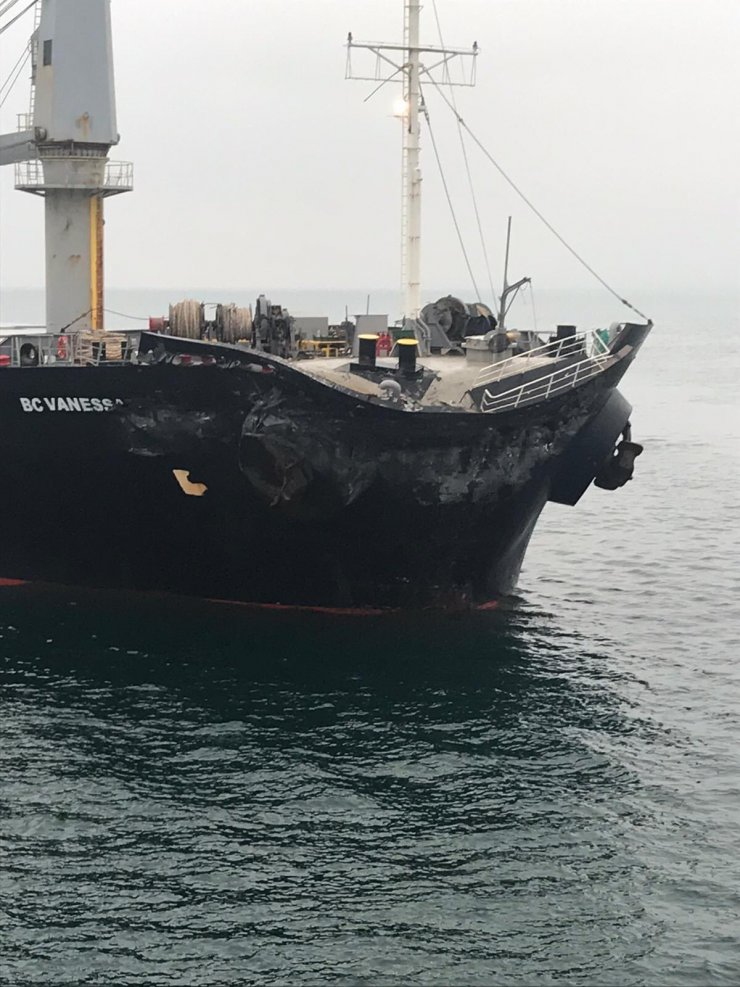 Marmara Denizi’nde iki gemi çarpıştı