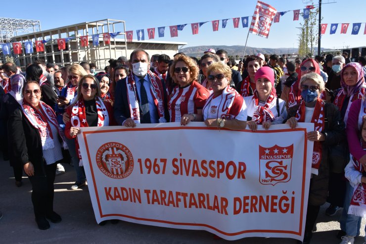 Sivasspor Anıtı törenle açıldı