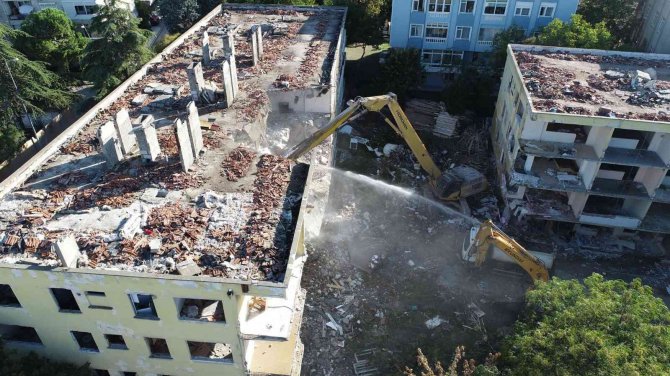 115 ailenin deprem kabusu son buldu