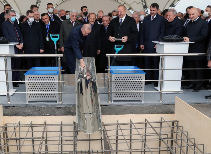 Cumhurbaşkanı Erdoğan, Azerbaycan’da temel atma törenine katıldı