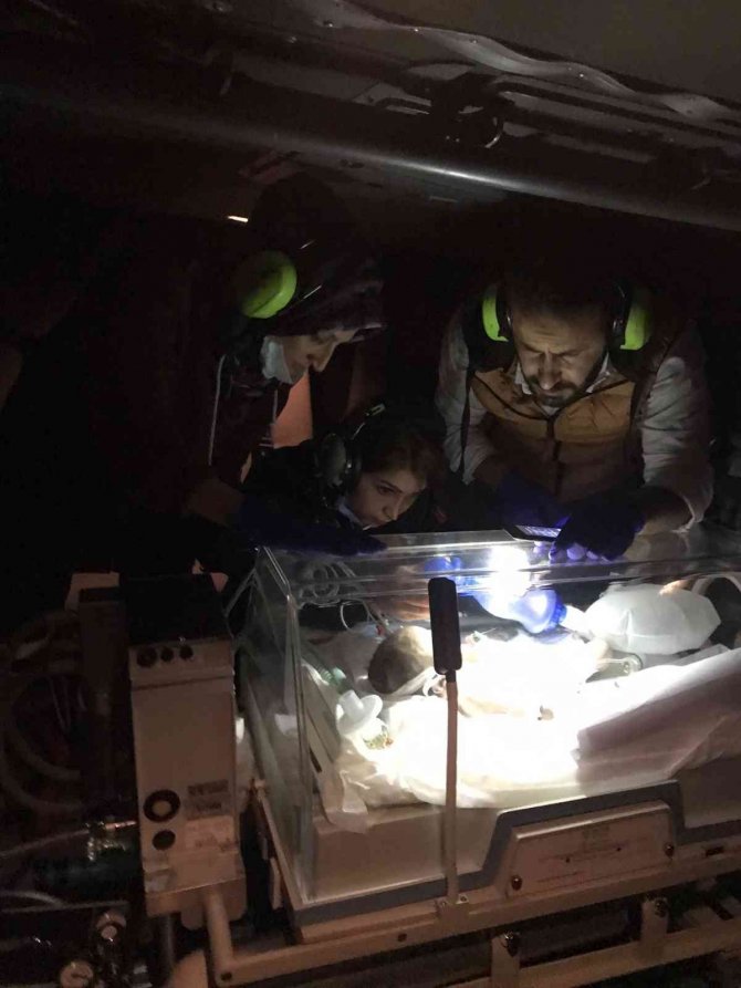 Polis helikopteriyle sevk edilen bebek kurtarılamadı