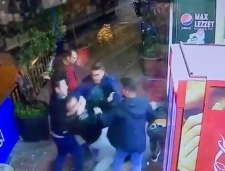 İş yerini kurşunlarken polis tarafından böyle yakalandı 