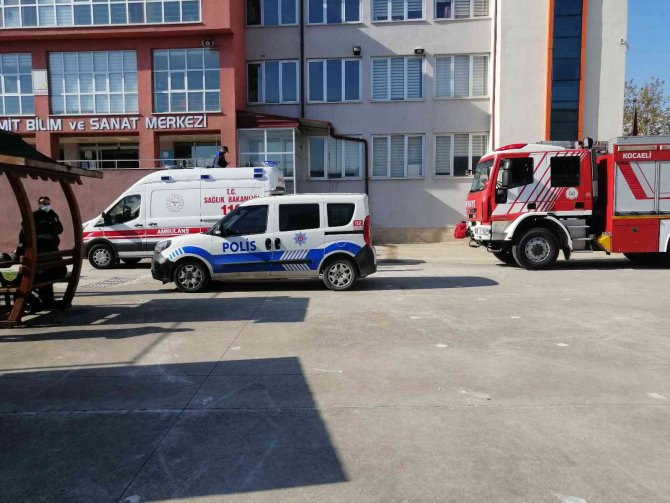 Kazan dairesindeki patlama öğretmen ve öğrencileri korkuttu