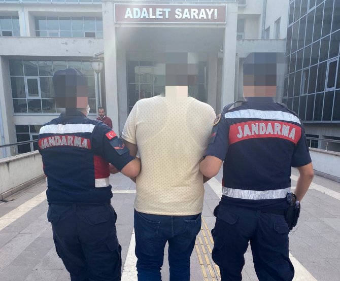 Kesinleşmiş hapis cezası bulunan 3 şahıs yakalandı