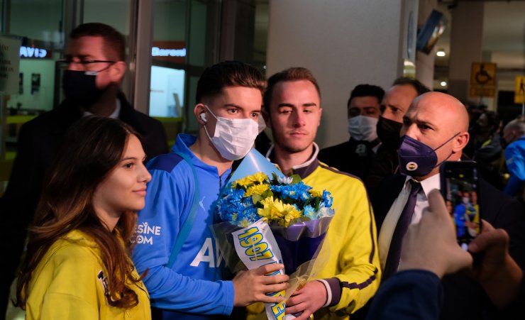 Fenerbahçe'ye Konya'da coşkulu karşılama