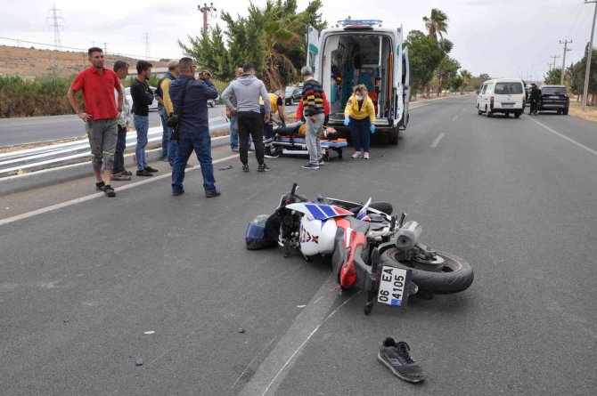 Yarış motosikleti kullanan genci kaskı ölümden kurtardı
