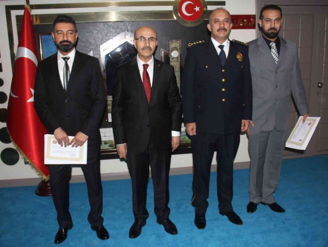 Konya'da eroinle yakalanan polisin uyuşturucu yakalamaktan ödül aldığı ortaya çıktı!