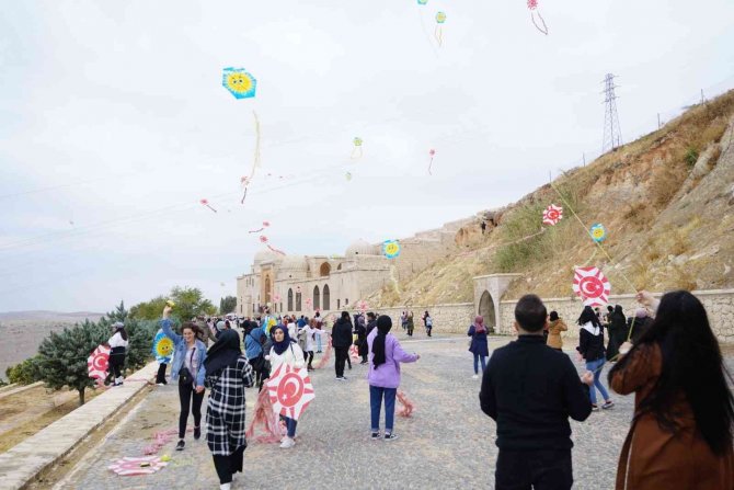 Mardin’de 4. Uluslararası Uçurtma Festivali ile gökyüzü renklendi