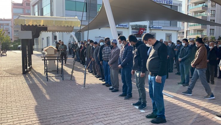 Terk ettiği kocası tarafından öldürülen Nuriye toprağa verildi