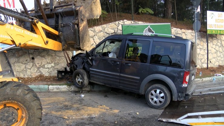 Çatalca'daki trafik kazasında 3 kişi yaralandı
