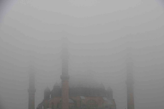 Edirne’de sis etkili oldu, Selimiye gözden kayboldu