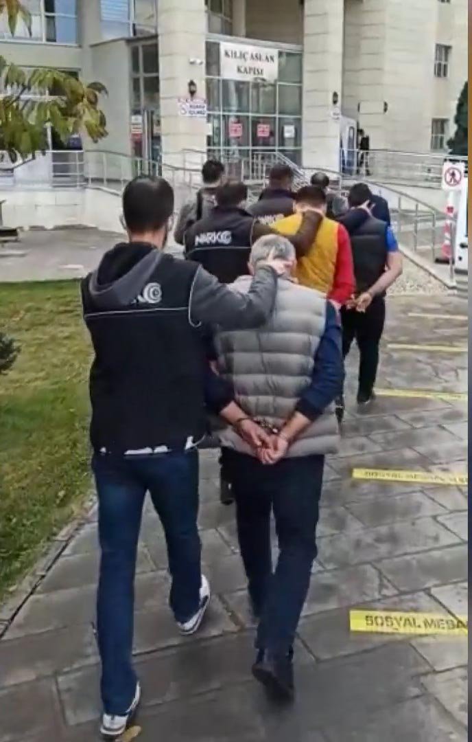 Konya’da uyuşturucu operasyonuna 4 tutuklama
