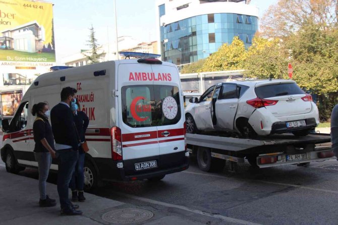 Kazada otomobilin tekerleği fırladı: 1 yaralı
