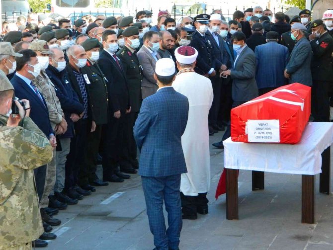 Uzman Çavuş kansere yenik düştü