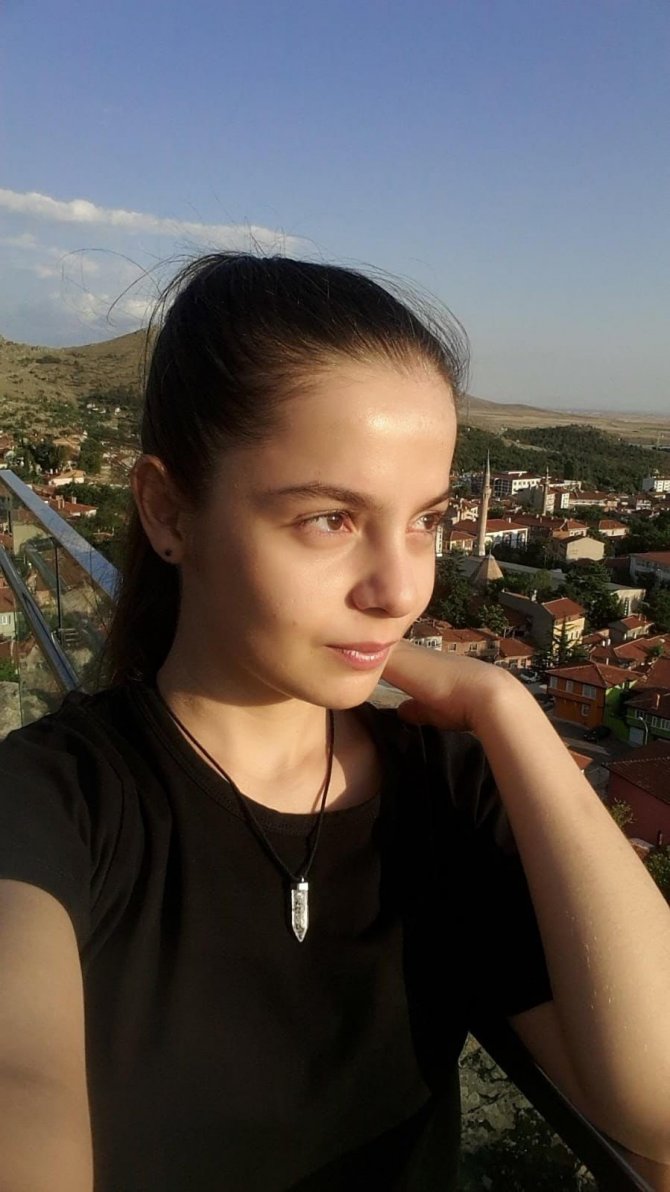 Ankara’da kayıplara karışan genç kızdan 2 gündür haber alınamıyor