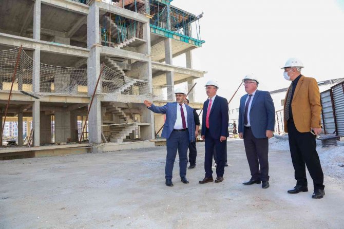 Başkan Kavuş, kooperatiflerin inşaat süreçlerini takip ediyor