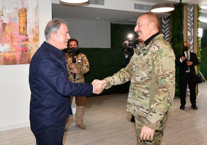 Azerbaycan Cumhurbaşkanı Aliyev, Milli Savunma Bakanı Akar ve TSK komuta kademesini kabul etti