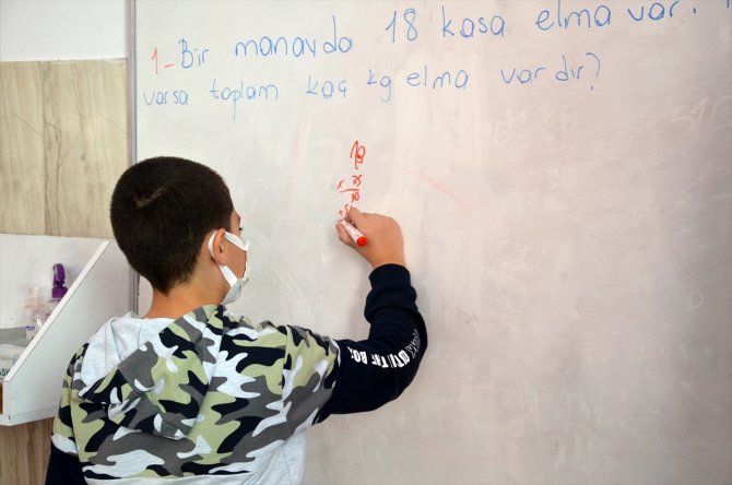 Karamanlı öğrenci Uluslararası Matematik Yarışması'nda dünya birincisi oldu