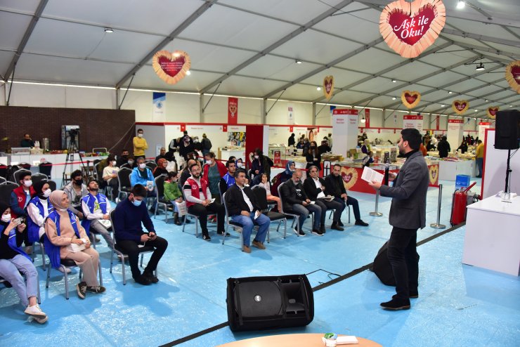 Aşk ile Oku temalı Tuzla Kitap Fuarı’na gençlik aşısı