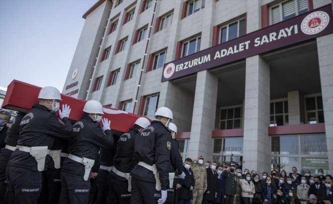 Kovid-19'a yenik düşen Mahkeme Başkanı Demirhan son yolculuğuna uğurlandı
