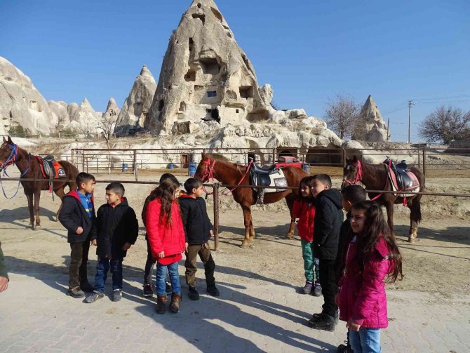 Eda Nur, resmettiği Kapadokya’yı gezdi