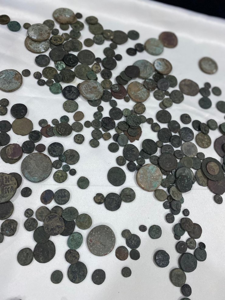 1730 historical artifacts were seized in Istanbul