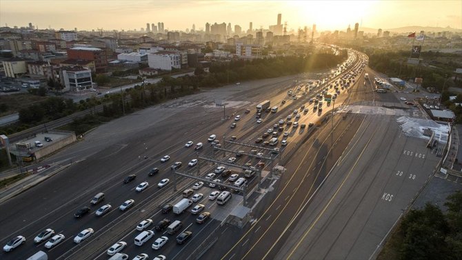 Trafiğe 10 ayda 1 milyon aracın kaydı yapıldı