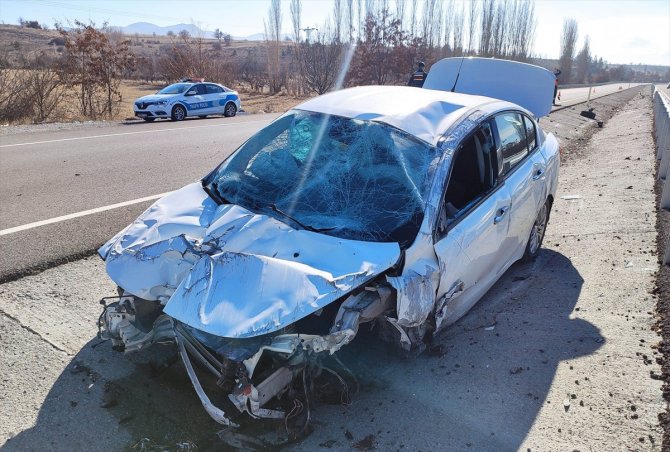 Konya'da otomobil devrildi: Yaralılar var