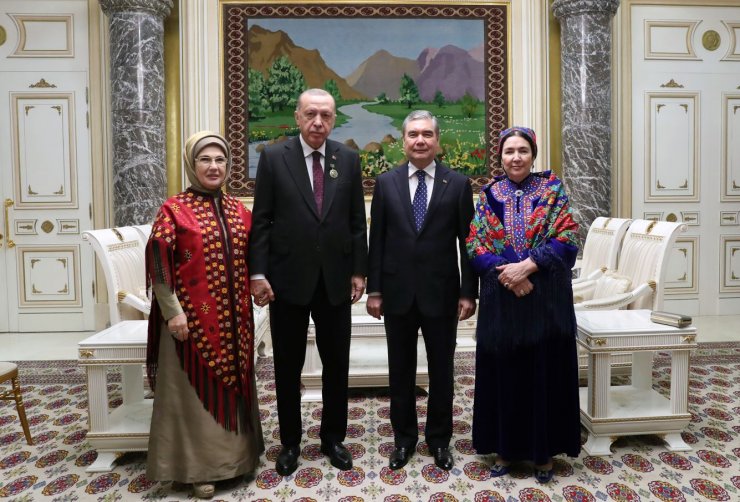 Cumhurbaşkanı Erdoğan, Türkmenistan’da hatıra fotoğrafı çekiminde yer aldı