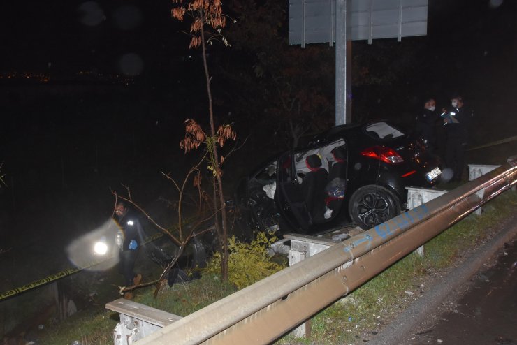 İzmir’de kontrolden çıkıp kaza yapan otomobilin sürücüsü öldü