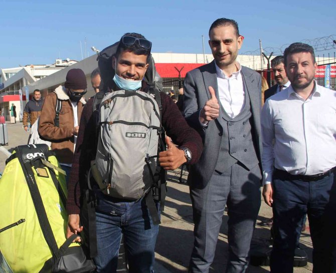 25 yıllık aranın ardından Libya’dan gelen ilk yolcu gemisi İzmir’e ulaştı