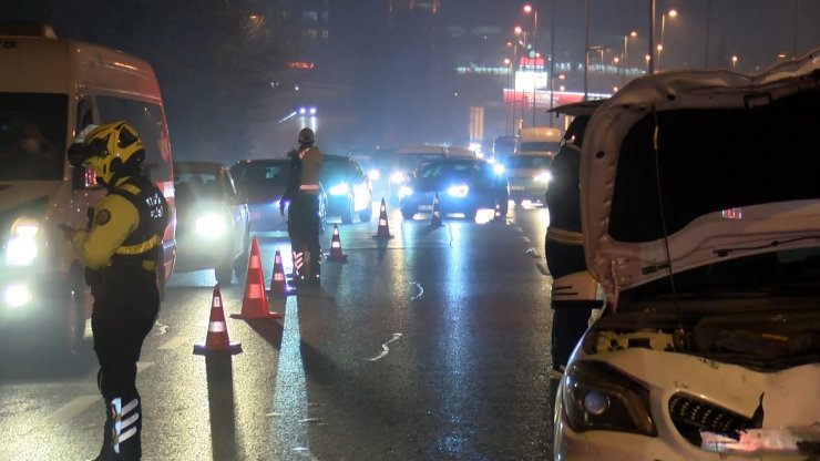 Kadıköy D-100 bağlantı yolunda zincirleme kaza: 2 yaralı