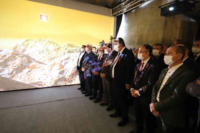 Konya’da “Var Olmanın Dijital Yolculuğu” Dijital Sanat Sergisi açıldı