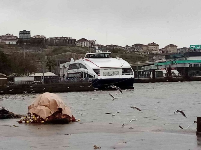 Bandırma’da fırtına etkili oluyor