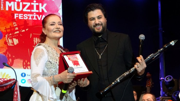 Candan Erçetin ve Serkan Çağrı, Balkan Müzik Festivali'nde  coşturdu