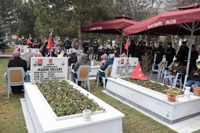 El Bab şehitleri mezarları başında anıldı