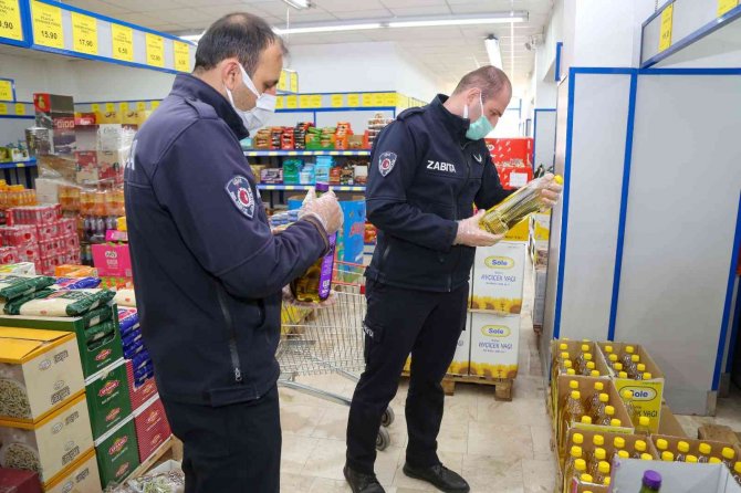 Uşak Zabıta ekipleri, marketleri denetledi