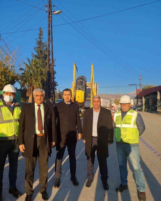 Mut’ta doğal gaz boru hatları döşenmeye başlandı