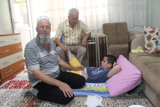 11 yıldır yatalak olan Ömer’in tek istediği ziyaret edilmek